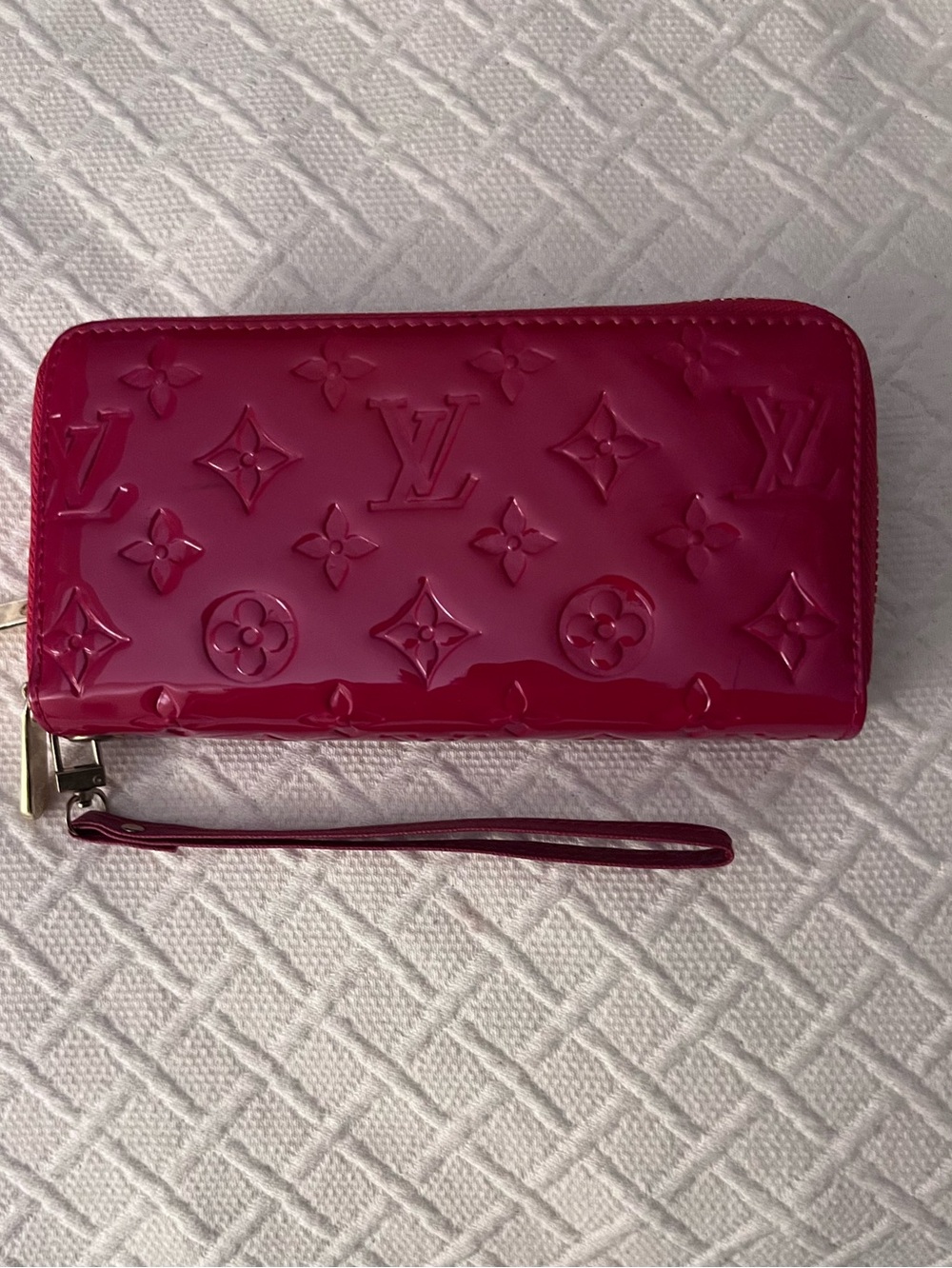 Monogram Vernis deep red double zip Wallet Wristlet with tons of storage 💃💄👠